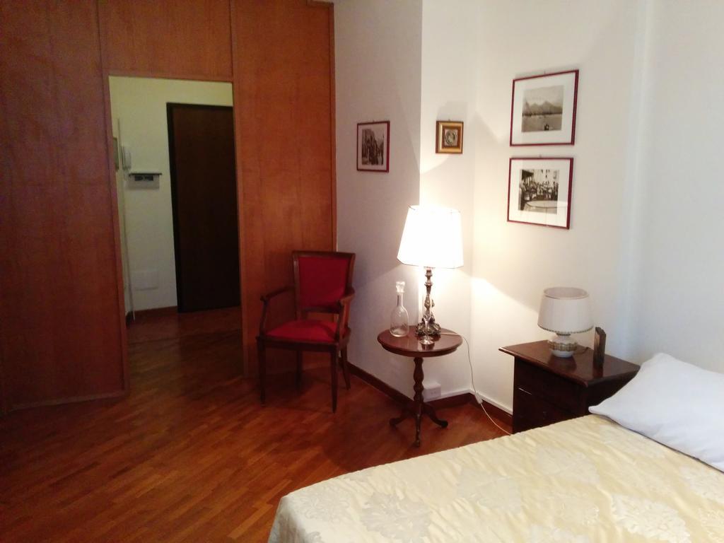 Napoli Porta Di Mare Bed and Breakfast Δωμάτιο φωτογραφία