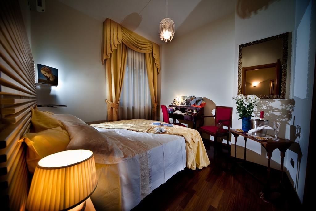 Napoli Porta Di Mare Bed and Breakfast Δωμάτιο φωτογραφία