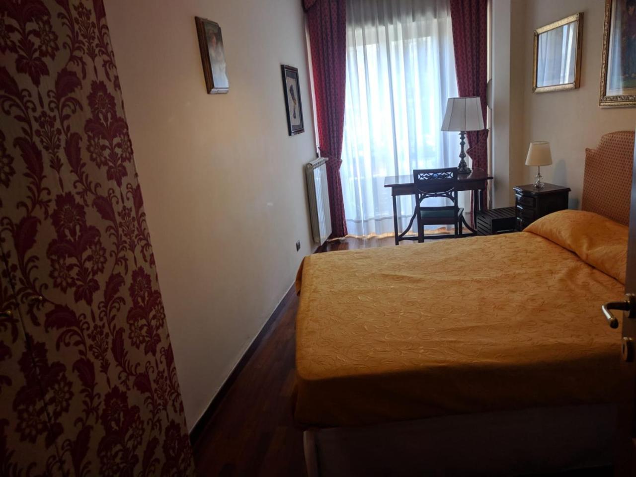 Napoli Porta Di Mare Bed and Breakfast Εξωτερικό φωτογραφία