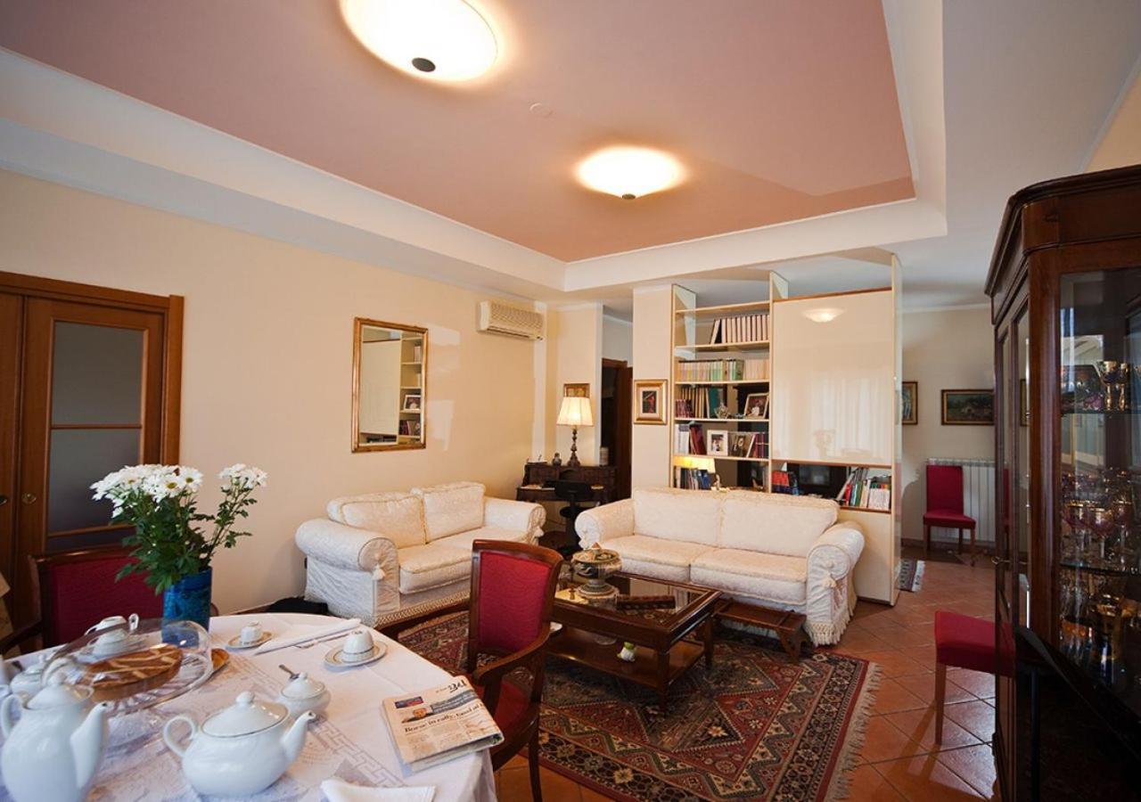 Napoli Porta Di Mare Bed and Breakfast Εξωτερικό φωτογραφία
